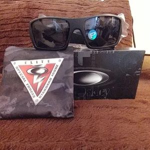 Men's Oakley-High Definition optics Sunglasses